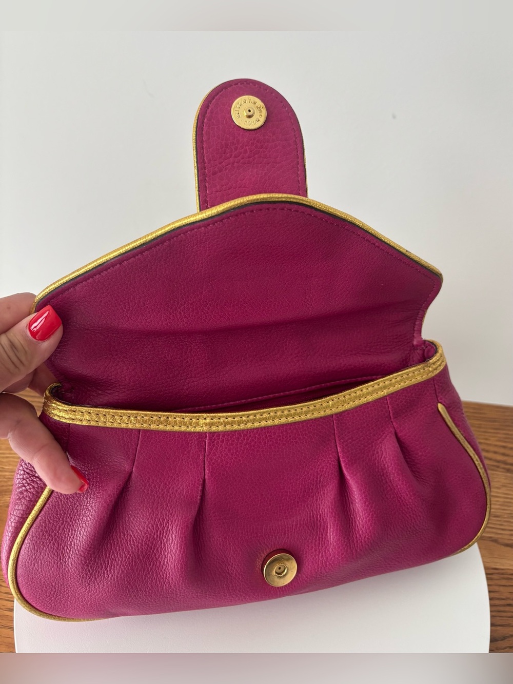 Dooney & Bourke Y2K Fuchsia Hayden Panettiere Leather Clutch - RARE - Picture 4 of 14